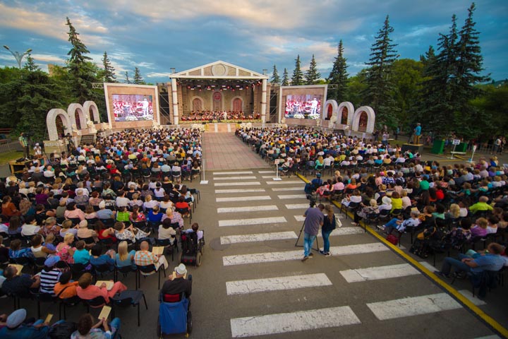 Праздничная программа гала-концерта ко Дню Республики Хакасия впечатлит меломанов 